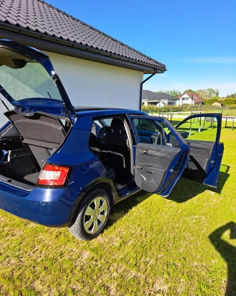 Skoda Fabia cena 40000 przebieg: 93400, rok produkcji 2017 z Kałuszyn małe 154